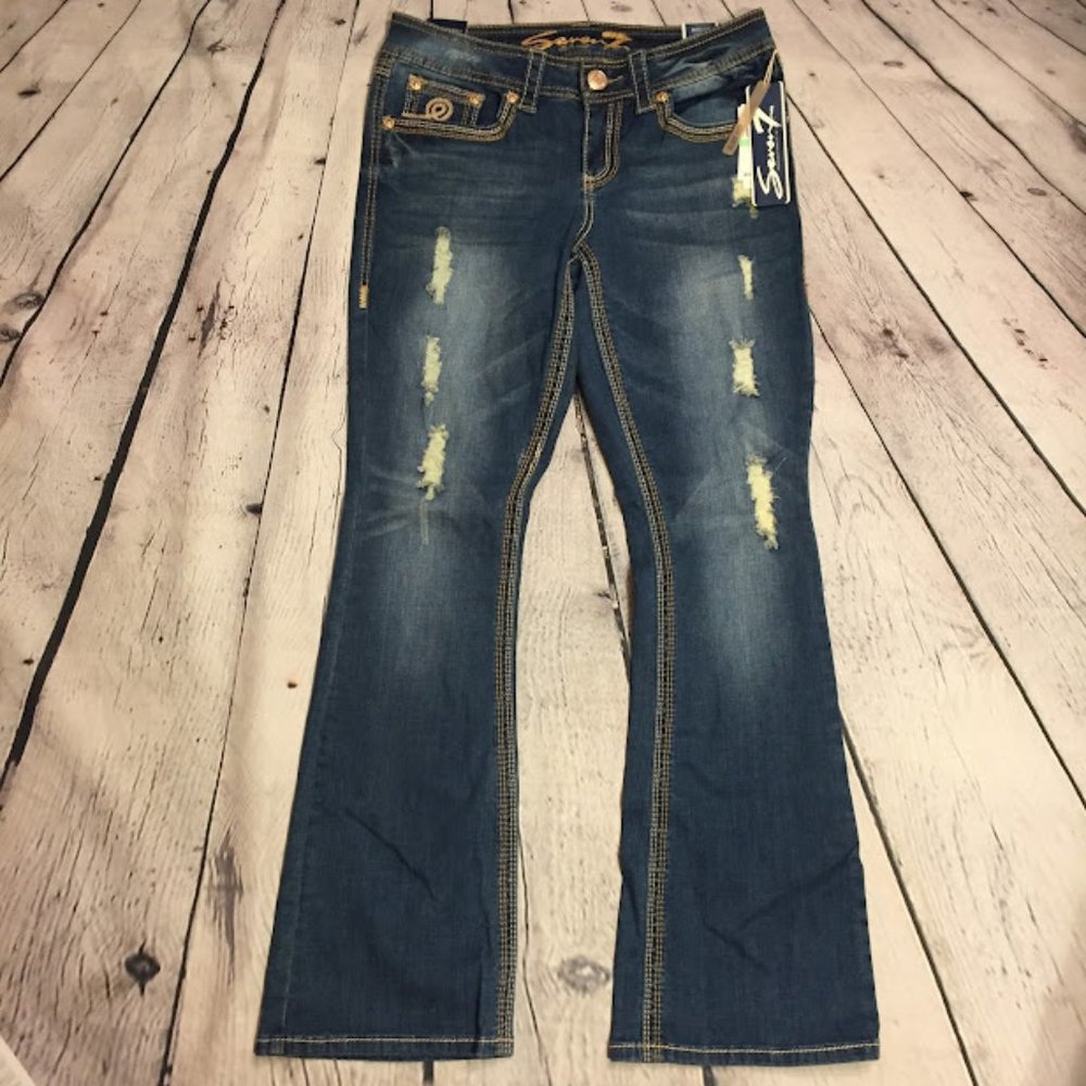 NWT Seven 7 Women's EMBROIDERED Boot Cut Distressed Blue Jeans Size 8 Stretch